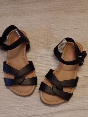 fabkids Black Strappy Girls' Sandals with Ankle Buckle